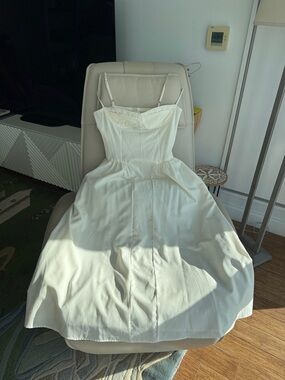 ⚡️Classic Off White Spaghetti Strap Midi Dress💐🧺